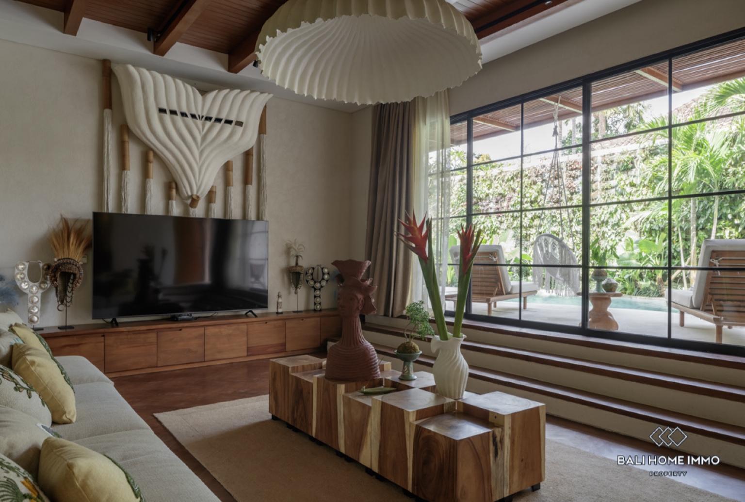 Stunning 4 Bedroom Villa for Monthly and Yearly Rental in Bali Berawa — image 3