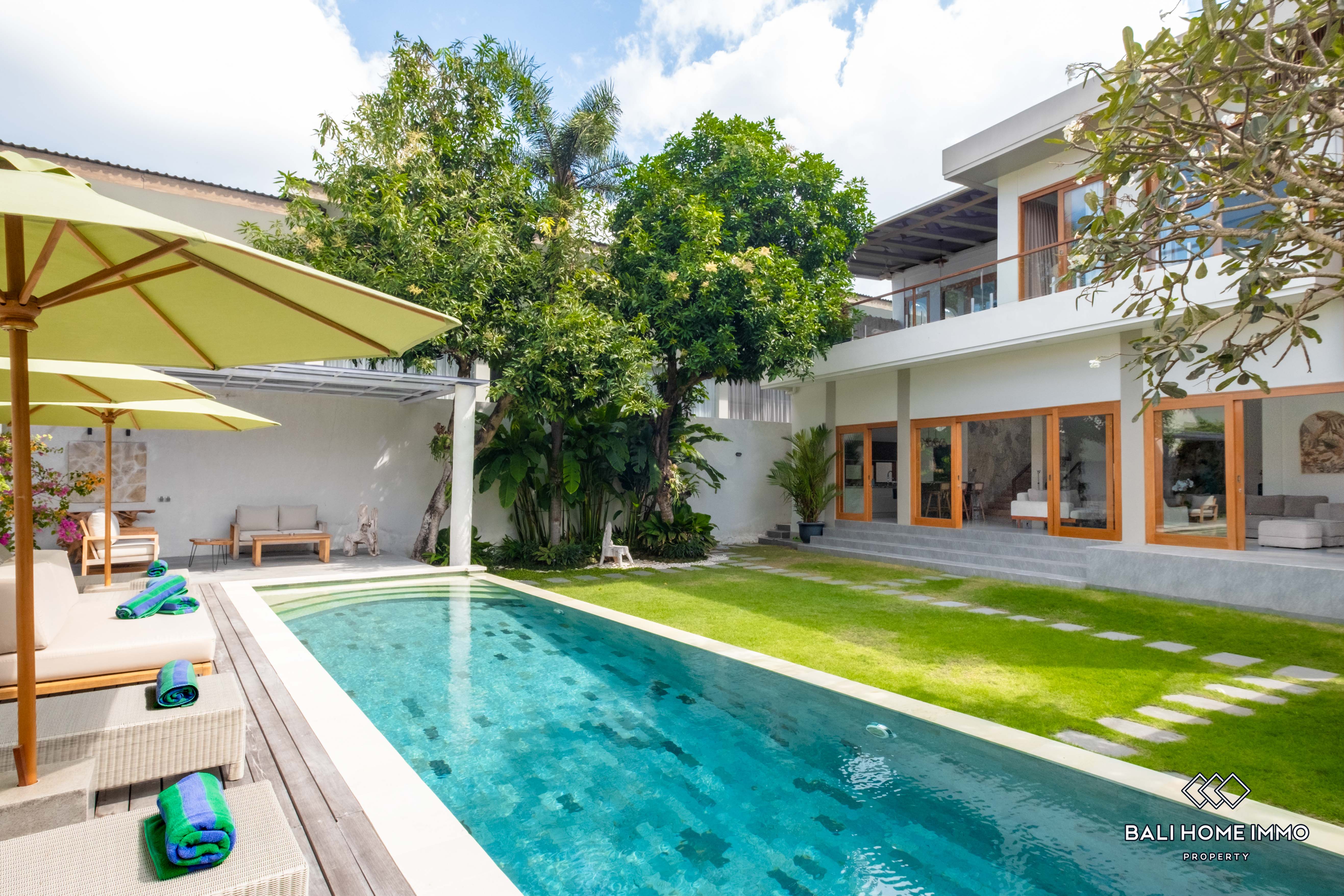 Stunning 6 Bedroom Villa for Rent in Bali Petitenget