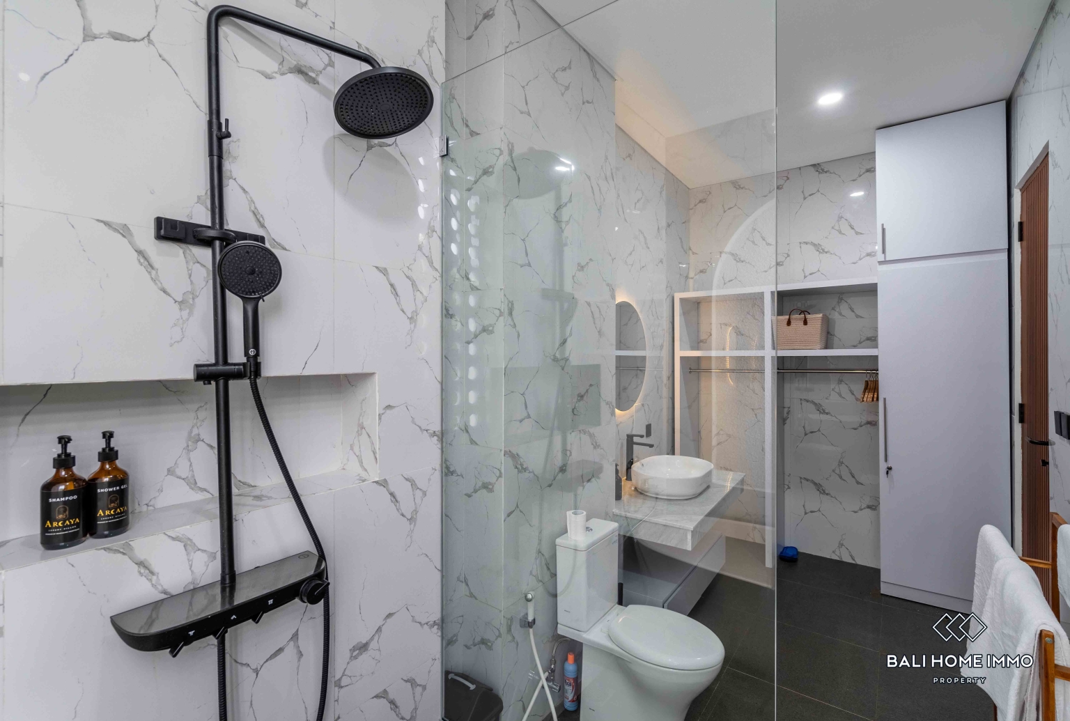 STUNNING WITH OCEAN VIEW 3 BEDROOMS VILLA FOR MONTHLY RENTAL IN BALI - UNGASAN — image 19