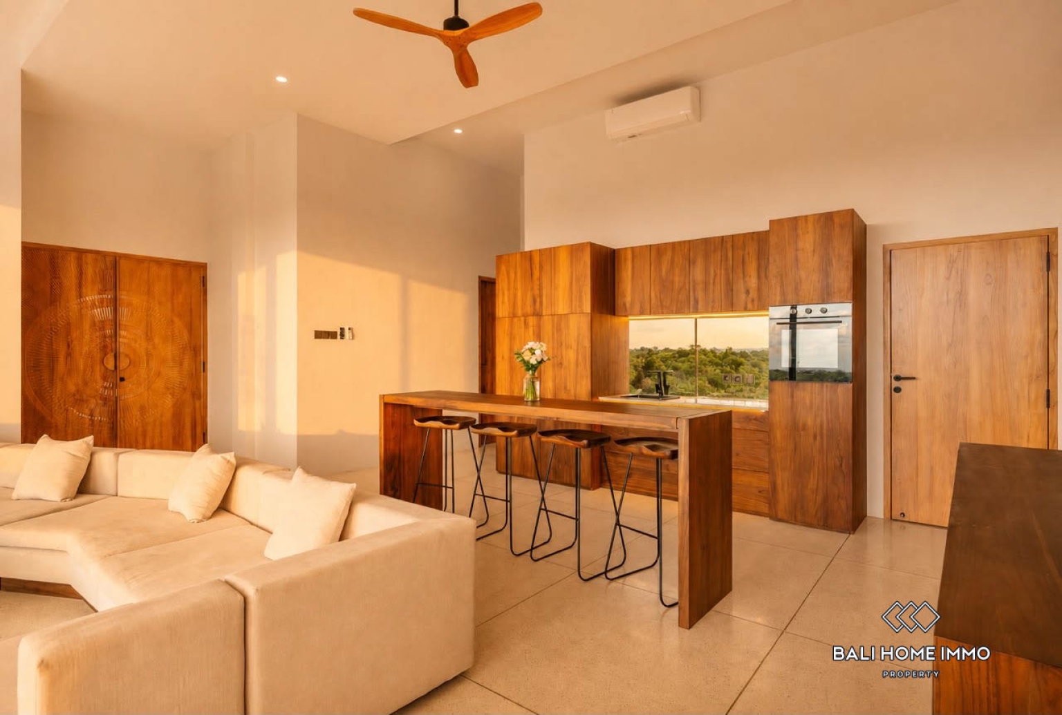 STUNNING WITH OCEAN VIEW 4 BEDROOMS VILLA FOR YEARLY RENTAL IN BALI - ULUWATU — image 7