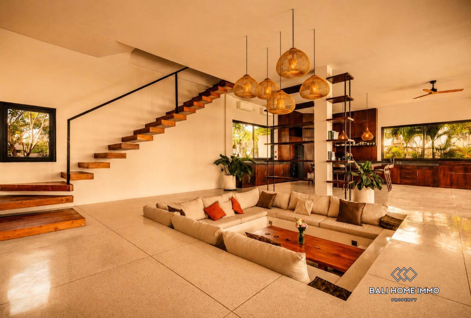 STUNNING WITH OCEAN VIEW 4 BEDROOMS VILLA FOR YEARLY RENTAL IN BALI - ULUWATU — image 4