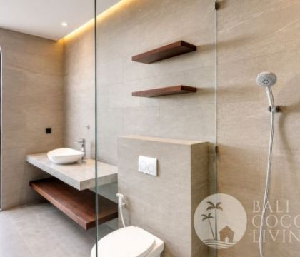 BRAND NEW 5 BEDROOMS VILLA IN UMALAS FOR INVESTMENT — image 9