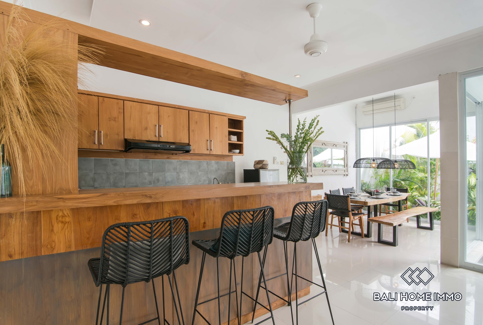Three units of 3 bedroom villa for rent in Canggu Berawa Beachside — image 10
