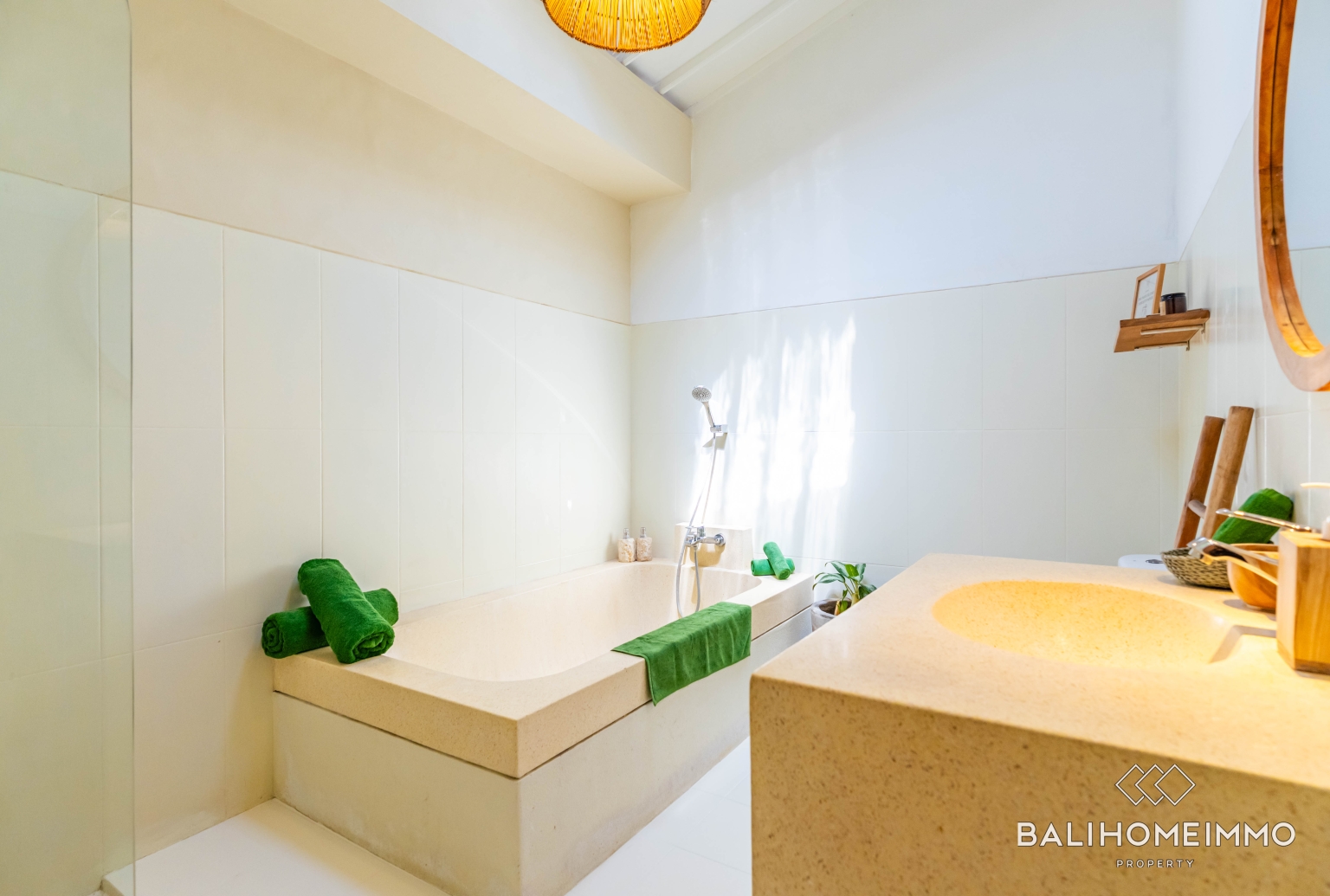 Tropical 2 bedroom villa for yearly and Monthly rental in Berawa Canggu — image 18