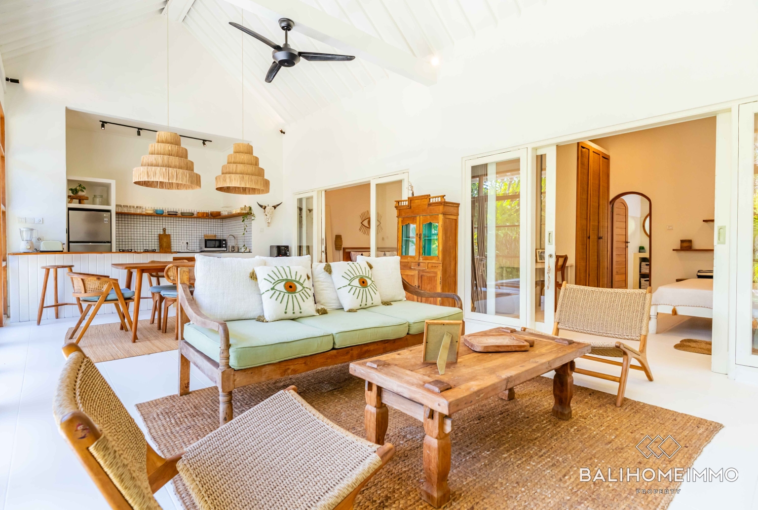 Tropical 2 bedroom villa for yearly and Monthly rental in Berawa Canggu — image 4